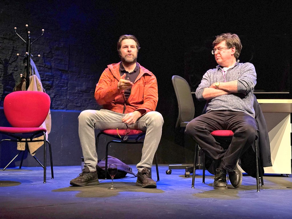 Inspiring performances in powerful new play #TheMoth from <a href="/ElysiumTc/">ElysiumTC</a> <a href="/LiveTheatre/">Live Theatre</a>  touching on apartheid, truth , war and race... privileged to take part in wide ranging discussion afterwards with the producer,  and Olivia Bernard