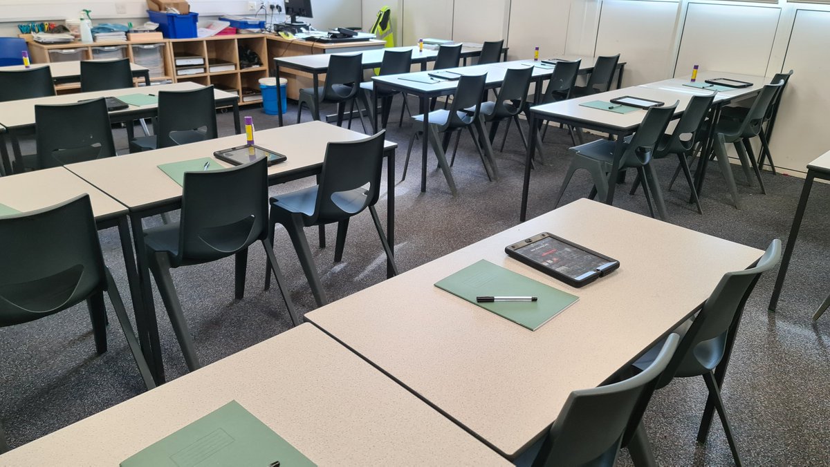 Cottingham_High's tweet image. Today saw the first of 7 Saturday History sessions Mr Gath is running to support Year 11 with content revision. 🙌

#believe #achieve #succeed
#shapingpositivefutures