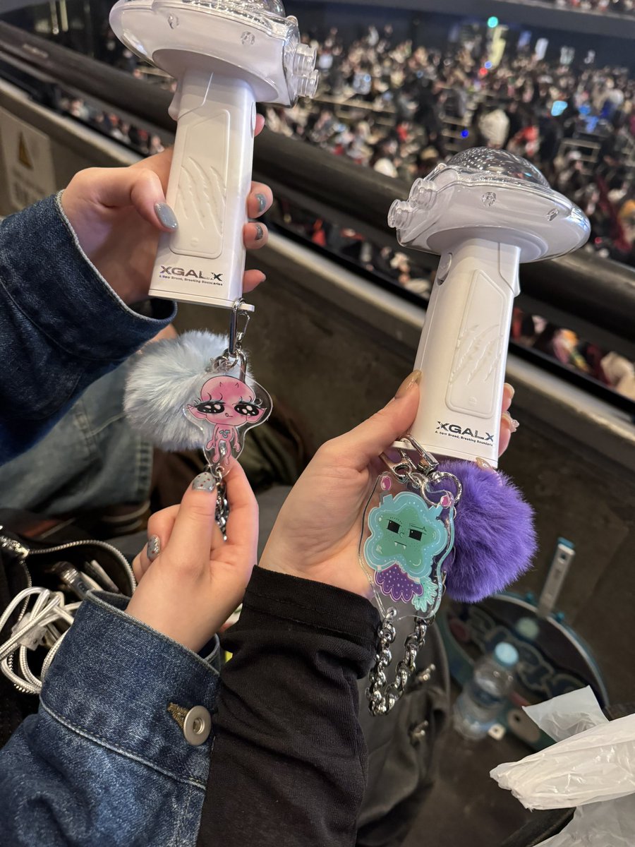 なツᲘ︵𐑼 tweet media