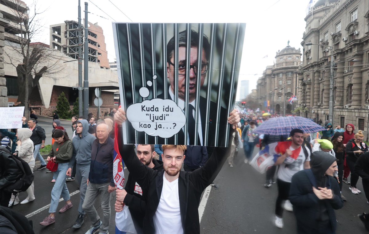 Jon Knez tweet media