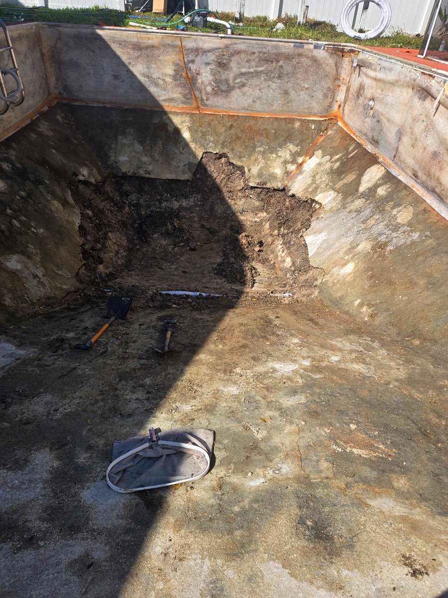 ppalmpools's tweet image. Just wrapped up restoring a hurricane-damaged pool. Our customer reached out to us after the storm had its way with their pool. We removed the old liner, dried the area, Repaired and installed a new Panama Royal Prism pattern vinyl - a Latham Liner. #PoolRestoration #StormDamage