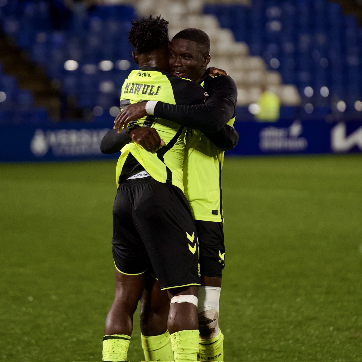 ¡Acaba el sábado en verdiblanco en <a href="/RTVBetis/">Real Betis RTV</a>! 📺📻 

No te pierdas desde las 20:00h el partido del #BetisDeportivo 🆚️ <a href="/marbella_fc/">Marbella FC</a> 🔝⚽️

🎙 <a href="/JulioRamosMon/">Julio Ramos</a> y <a href="/SantIRoldanG10/">Santi Roldán</a> 

➡️ realbetisbalompie.es/rtvbetis/direc…