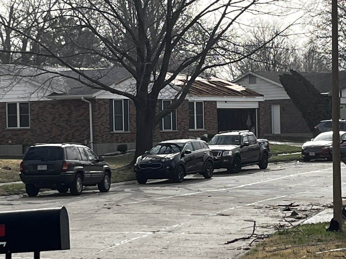 jdwachter's tweet image. Storm damage last night in our hood. Too close for comfort. Areas I walk. 1/10-7/10 from our house. Random kind of discriminate damage from house to house. Never heard that sound before coming from main level of house while in the basement. #stlwx #stlweather