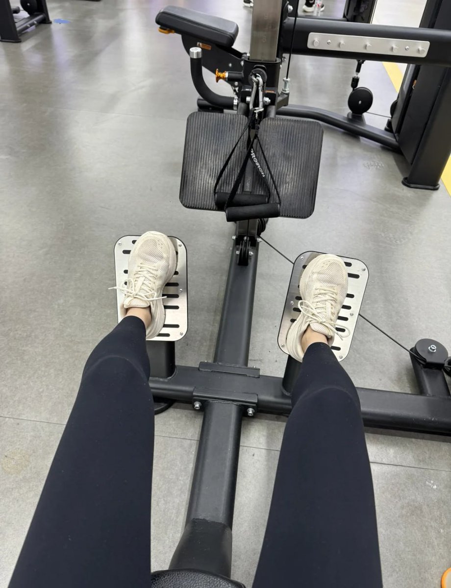 ceeJay65375688's tweet image. The harder you work, the luckier you are. The more self-disciplined you are, the more confident you are😎🏋️‍♂️💪
#Exercise 
#Forhealth