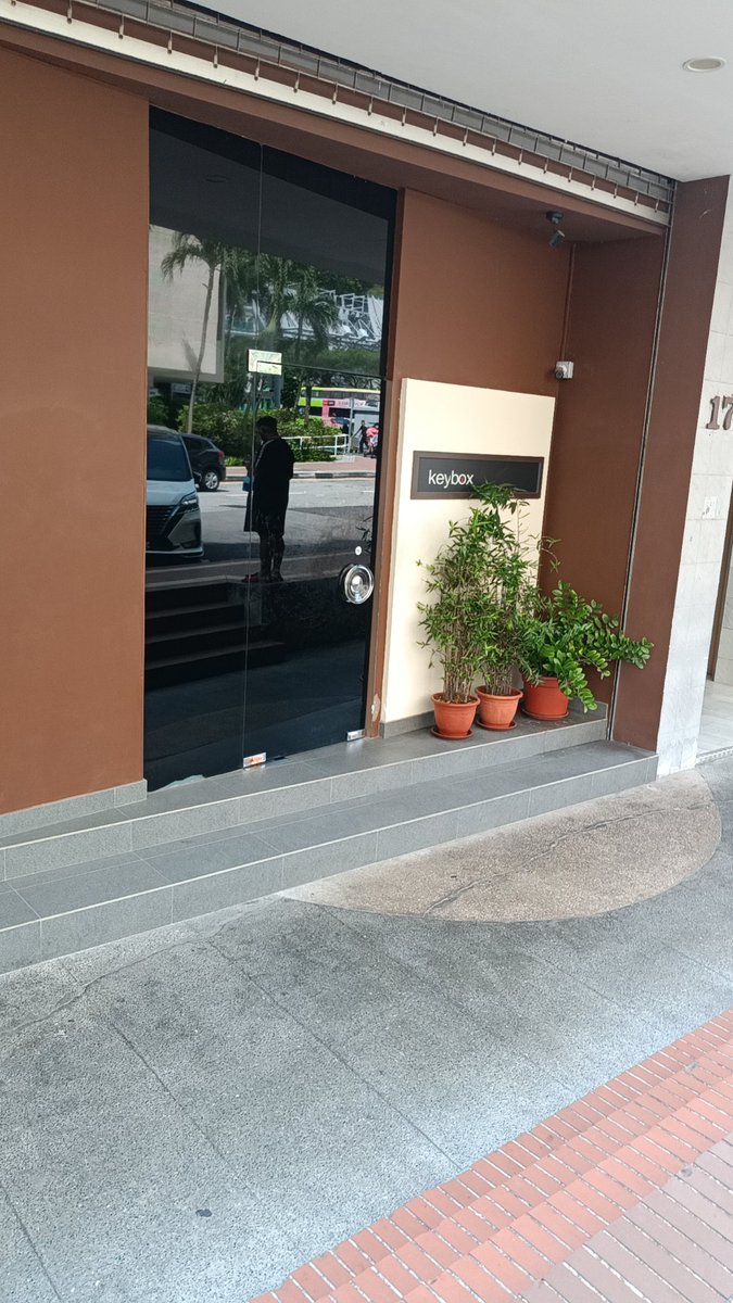 dandong04151's tweet photo. keybox #新加坡浴池 #gayspa #同志浴室 https://t.co/HiUU8xFqqZ