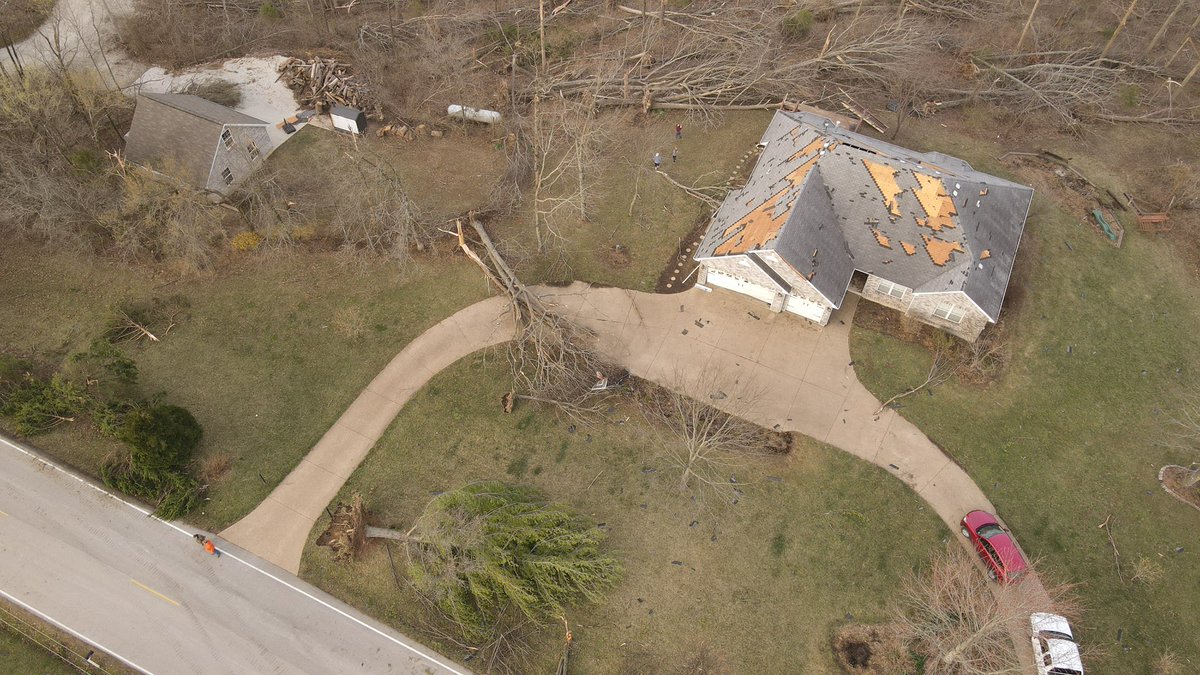 WeathermanFife's tweet photo. Tornado Damage on Thiebes Rd in Labadie, MO.  South of 417 and Old Wagon Rd. https://t.co/ojotu4K19d