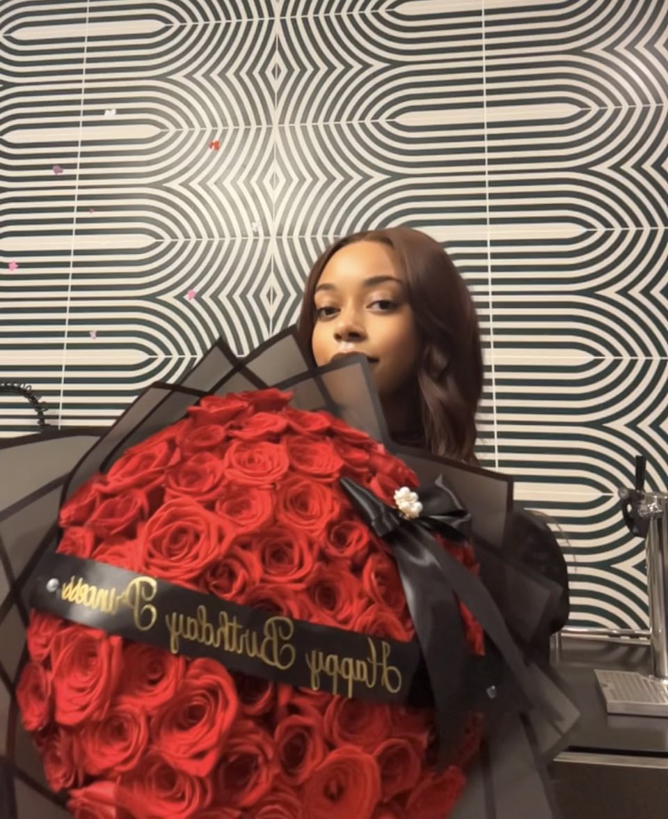 𝗠𝗶𝗻𝗱𝗶𝗻𝗴 𝗠𝘆 𝗕𝗮𝗴 tweet media