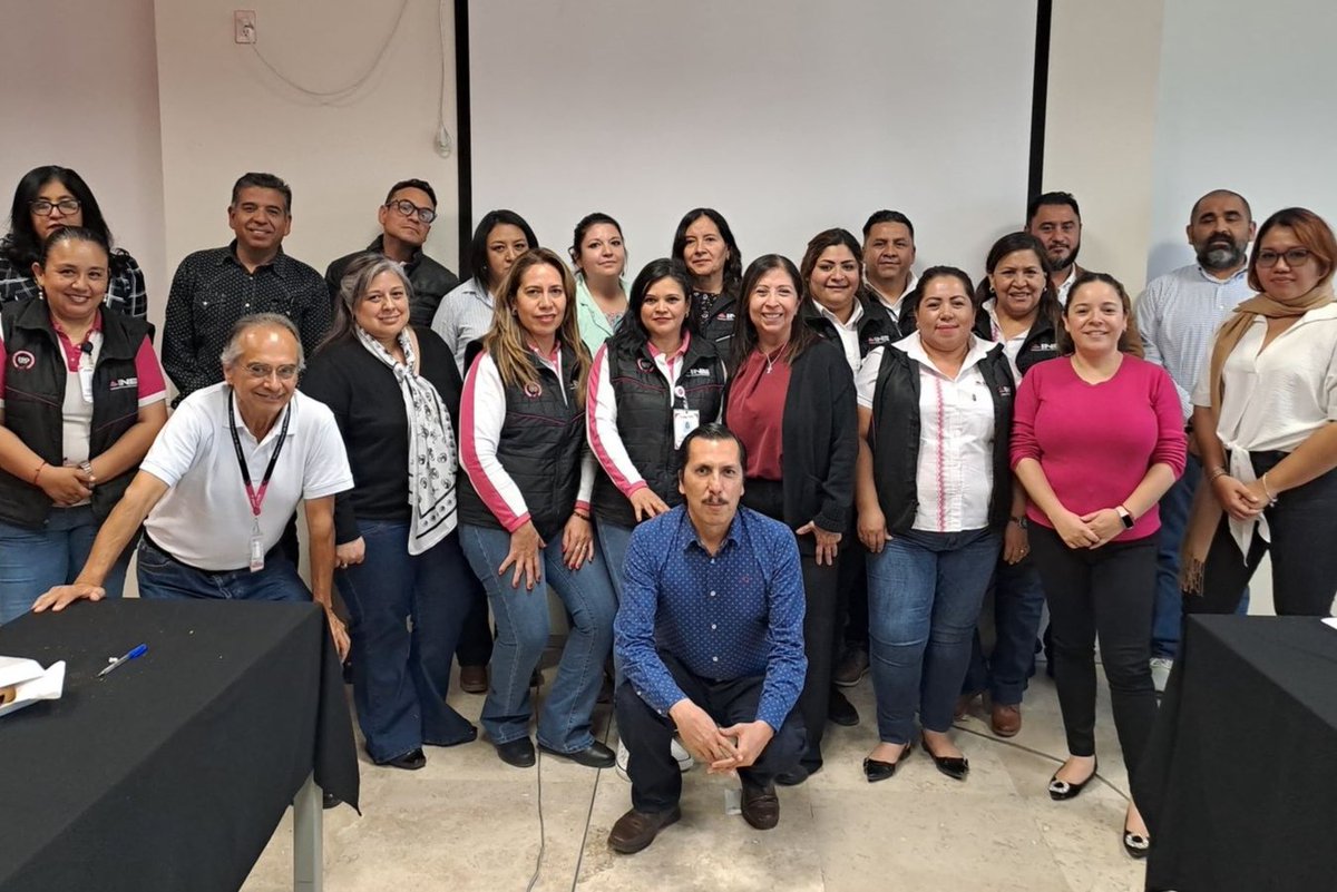 Con el objetivo de dar continuidad al Sistema de Gestión de la Calidad en los Módulos de Atención Ciudadana del INE Coahuila, en la ciudad de Saltillo, la Vocal del Registro Federal de Electores, Rosalinda López se reunión con sus homólogos de las 04, 07 y 08 Juntas Distritales.