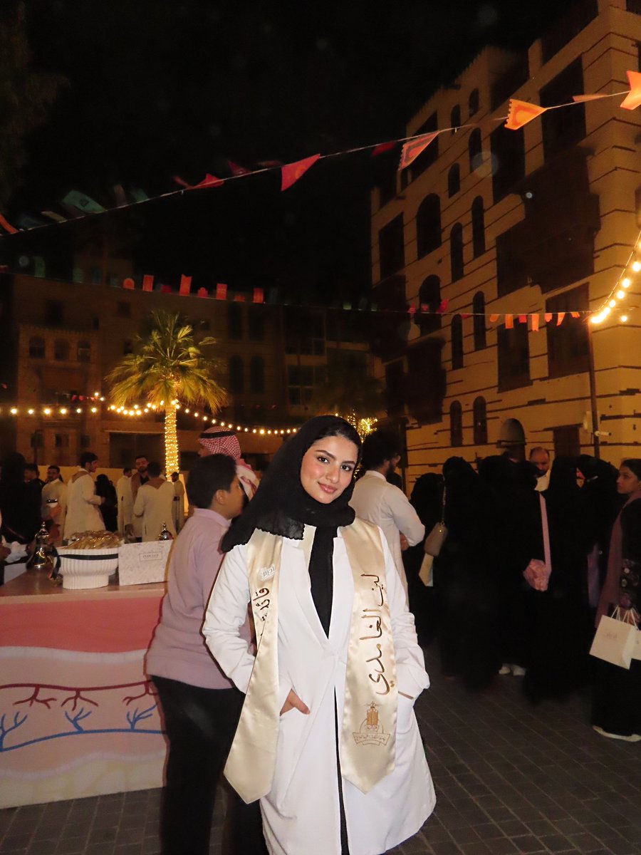 whoIsLnln tweet media