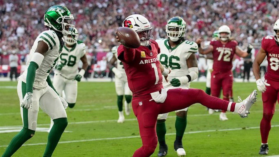 Another early payday for Kyler Murray: By being on the #Cardinals at 4 p.m. ET today, his $22.835 million 2026 base salary and $10M of his $17M March 2026 roster bonus are fully guaranteed.

Murray is due $32.6 million this season. Now another $32.835M is guaranteed for 2026.