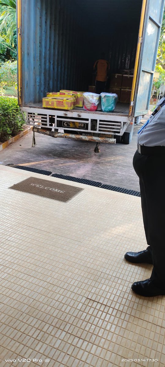PondiUniABVP's tweet photo. On 14/03/2025, Prof.Gurmeet Singh vacated the VC's residence after illegally occupying it for 15 months with Prof. Tharanikarasu's support. Shocking allegations suggest he misplaced important files and money while leaving!

#abvp #scam #illegaloccupation
#pondicherryuniversity https://t.co/78VSoXy4Wy