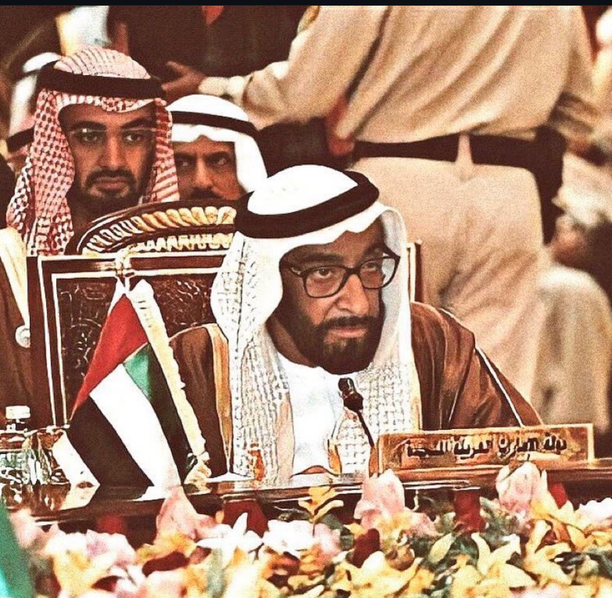 اللهم ارحم الوالد المؤسس #الشيخ_زايد..
واحفظ اللهم قائدنا وولي أمرنا الشيخ #محمد_بن_زايد آل نهيان 🇦🇪🤲🏻