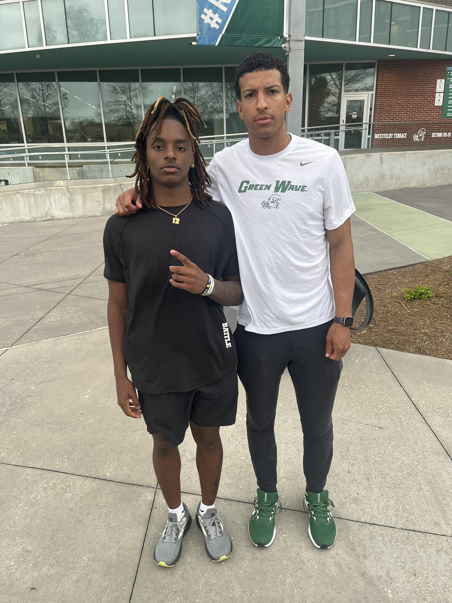 𝐀𝐦𝐢𝐫𝐢 𝐁𝐚𝐫𝐧𝐞𝐬 “JUICE” (@whois_amiri) on Twitter photo Thank you <a href="/GreenWaveFB/">Tulane Football</a> for an amazing unofficial visit and thank you <a href="/cantguardnb3/">Nathaniel Beal III</a> for the great tour and conversations!!! Thank you <a href="/GreenWaveFB/">Tulane Football</a> for an amazing unofficial visit and thank you <a href="/cantguardnb3/">Nathaniel Beal III</a> for the great tour and conversations!!!
