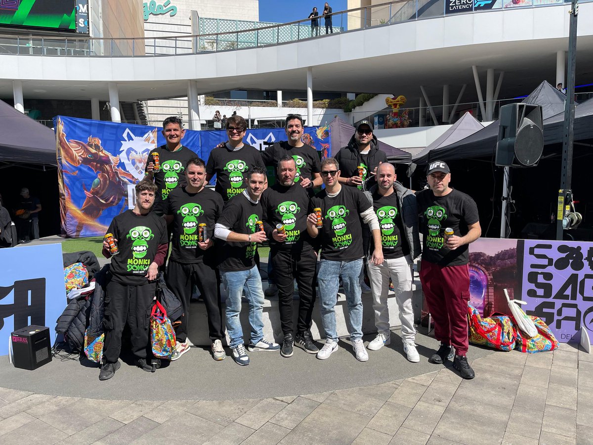 Juank_Cuesta81's tweet photo. "Monkidonky" equipo revelación de la copa  !!! Un placer compartir terreno de juego y conoceros ,ha sido un día estupendo!!!@VPG_Spain https://t.co/hz10J6L8QH