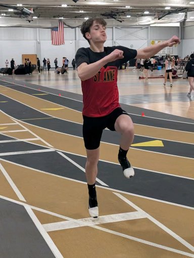 MEET DAY AT REED CUSTER INVITE RESULTS‼️
60m prelims 7.41s 3rd place 
60m finals 7.39s 4th overall
200m finals 25.10s 2nd overall
Long Jump PR: 6.20m (20’ 4.25”)