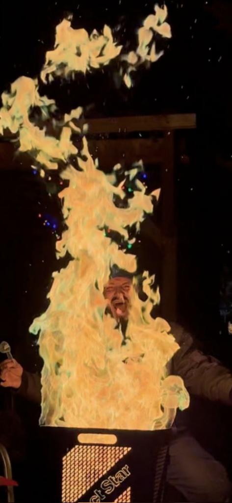 soti333's tweet photo. schönen Abend #feuer https://t.co/KYzuIAMaXh