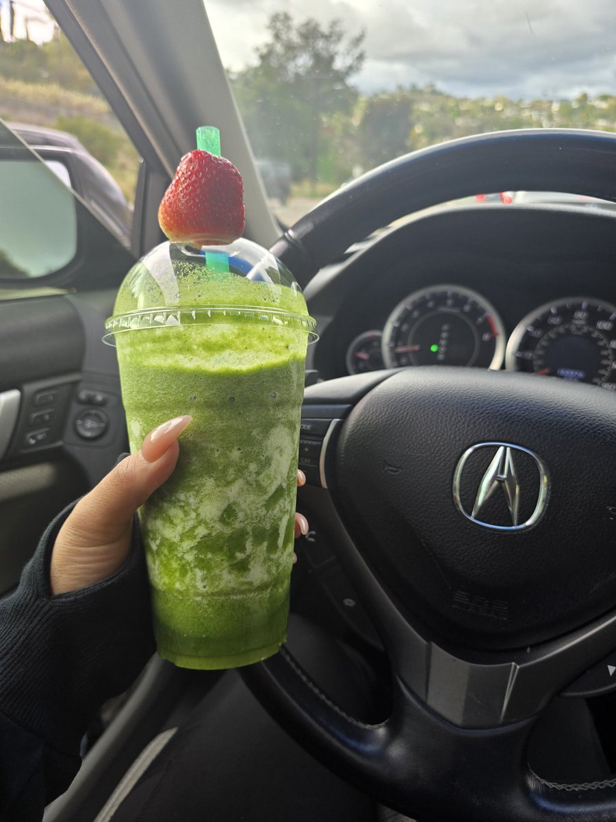 Who wants to sponsor my 🥬 smoothie today? Who wants to be responsible for nourishing my body? Who wants to be responsible for giving me that beautiful glow it will give me? 💚💋

cash.app/$Supanova143143