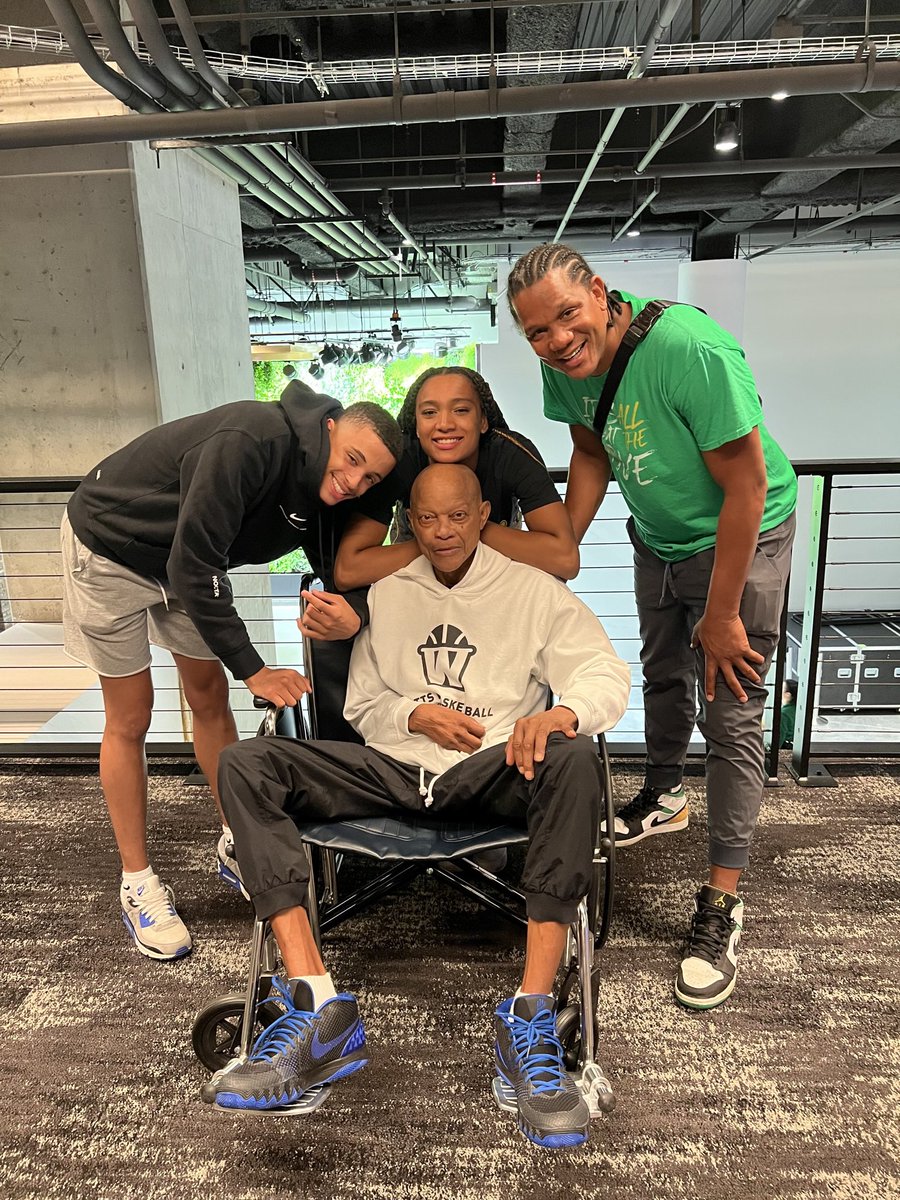 isaiah watts tweet media