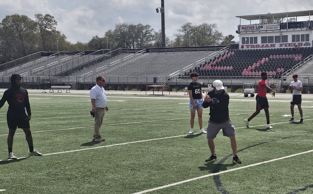 The Rocker Lee (@rockerlee229) on Twitter photo Glad to have <a href="/CoachDougSaylor/">Doug Saylor</a> with <a href="/QB_CompleteLLC/">QB Complete, LLC</a> and @ruralathletes in LeeCo today working with the QBsβΌοΈ Glad to have <a href="/CoachDougSaylor/">Doug Saylor</a> with <a href="/QB_CompleteLLC/">QB Complete, LLC</a> and @ruralathletes in LeeCo today working with the QBsβΌοΈ