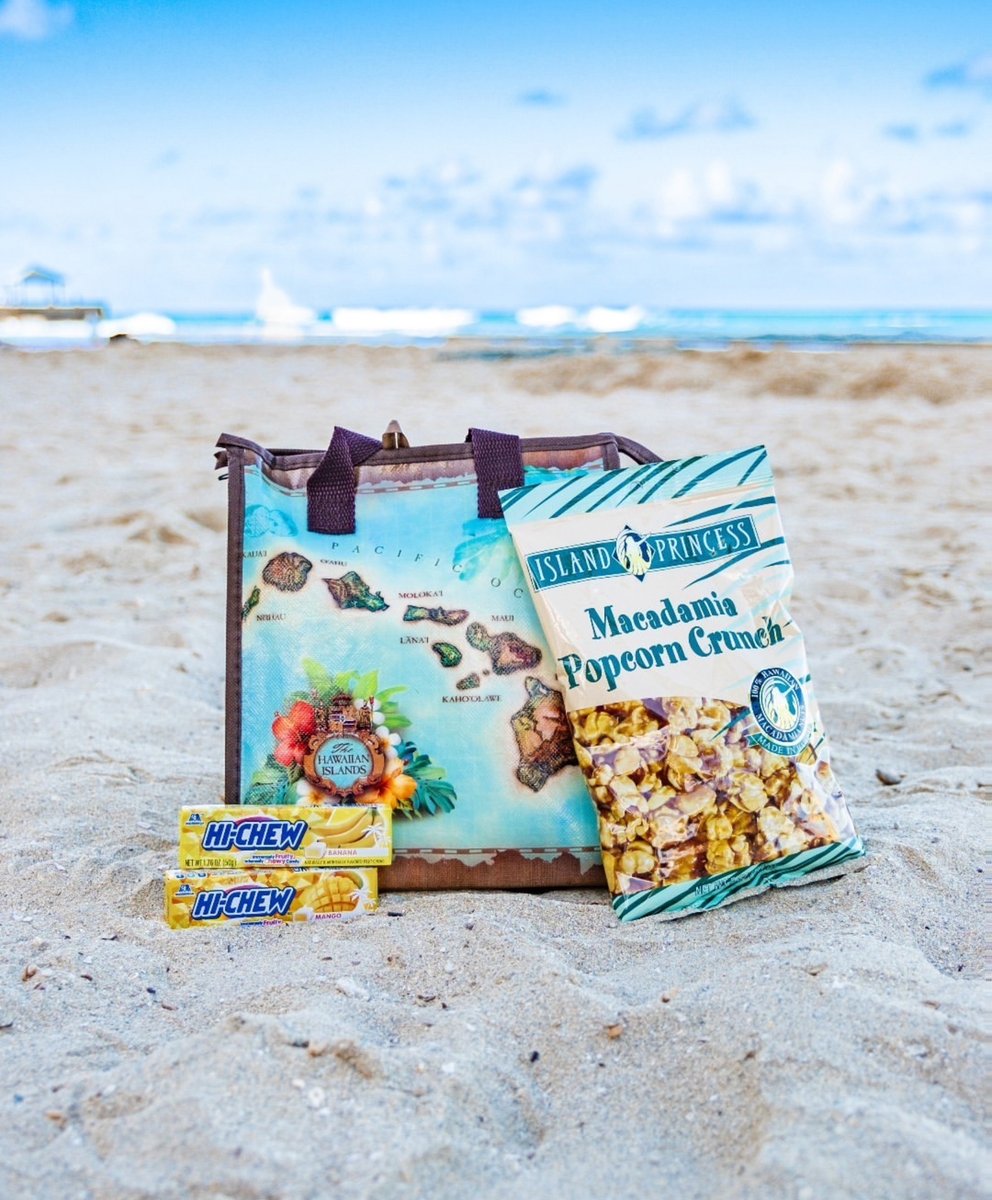 WaikikiBeachWlk's tweet photo. Beach days made easy with @abcstores! ☀️🌊 From sweet treats to crunchy snacks, they’ve got everything you need for the perfect Waikiki adventure. 🍍🥭 What’s your go-to beach snack?
#BeachDayEssentials #ABCStores https://t.co/ikjy2n6JS2