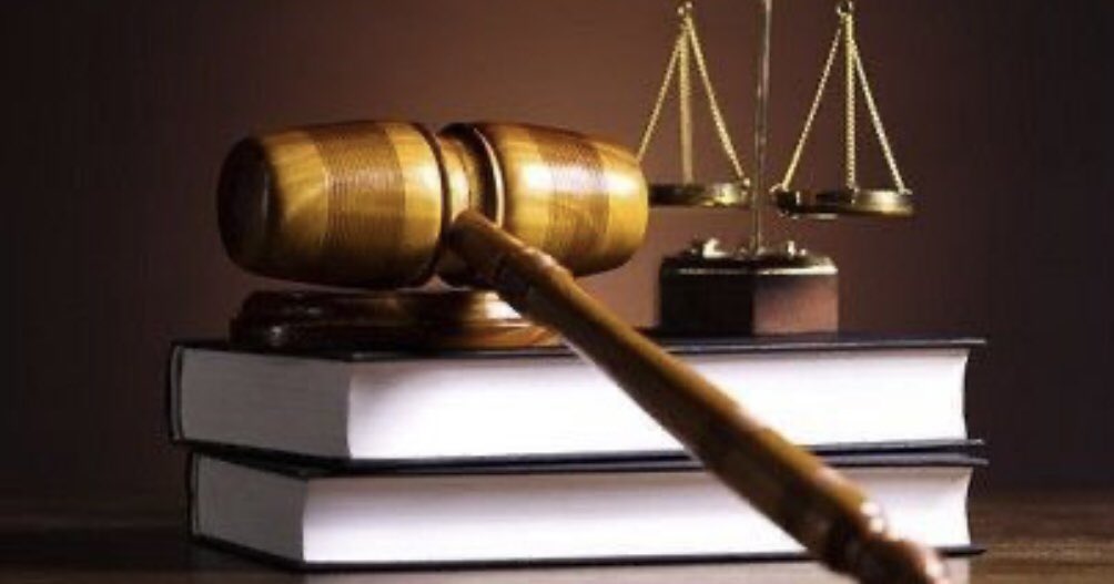 FARSÇA KOLAY BEYİTLER-370

نومید   نیستم    ز    ترازوی   عدل   حق
زآن سر دهند هر چه ازین سر نداده اند
(صائب تبریزی، غزل ۴۱۳۸)