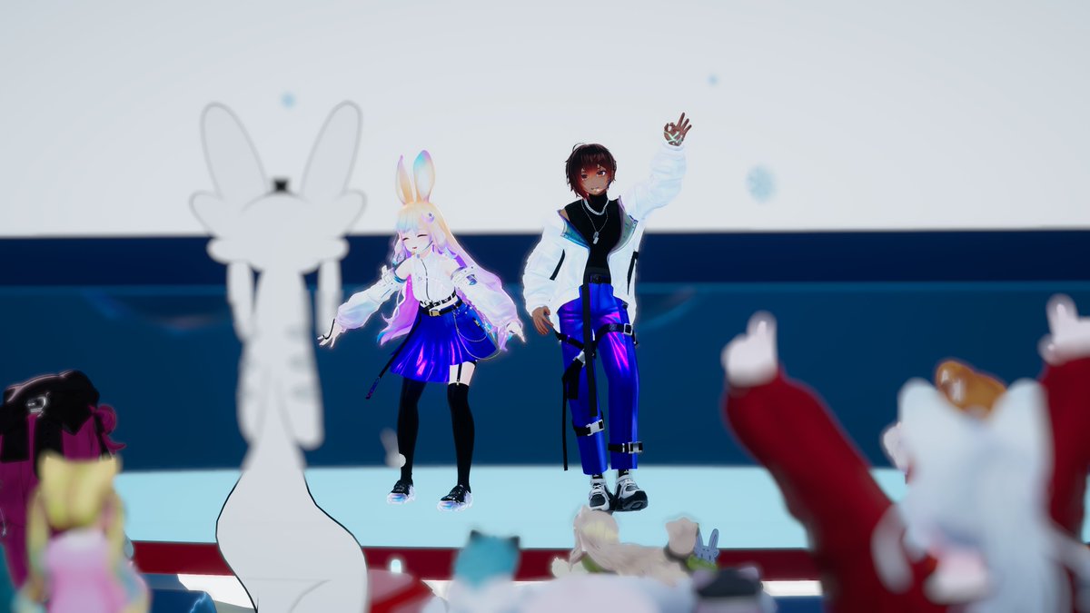 saenai_soncyo's tweet photo. #AMOKA さんの #VfesFree ミニライブにお邪魔してきました
素晴らしいパフォーマンスと歌声でした https://t.co/gaaExIFBv2