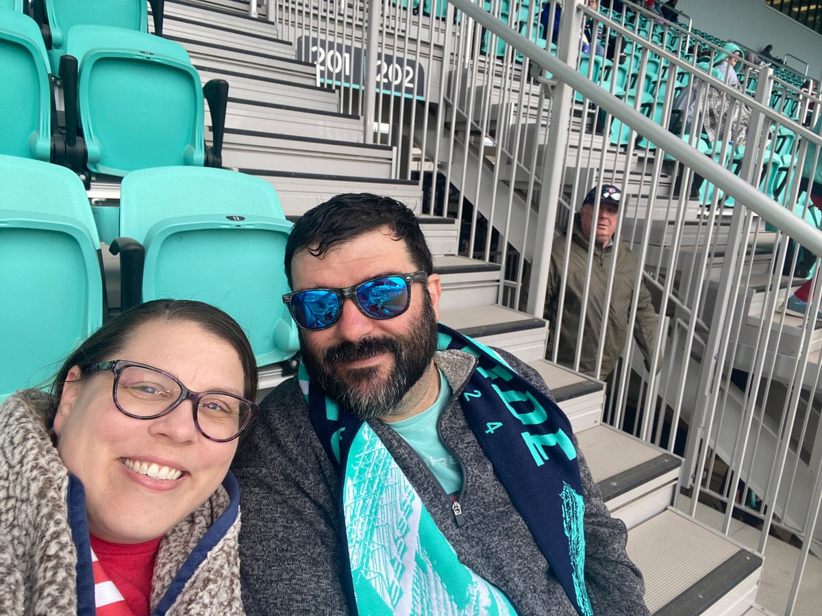 Amy Bartak tweet media