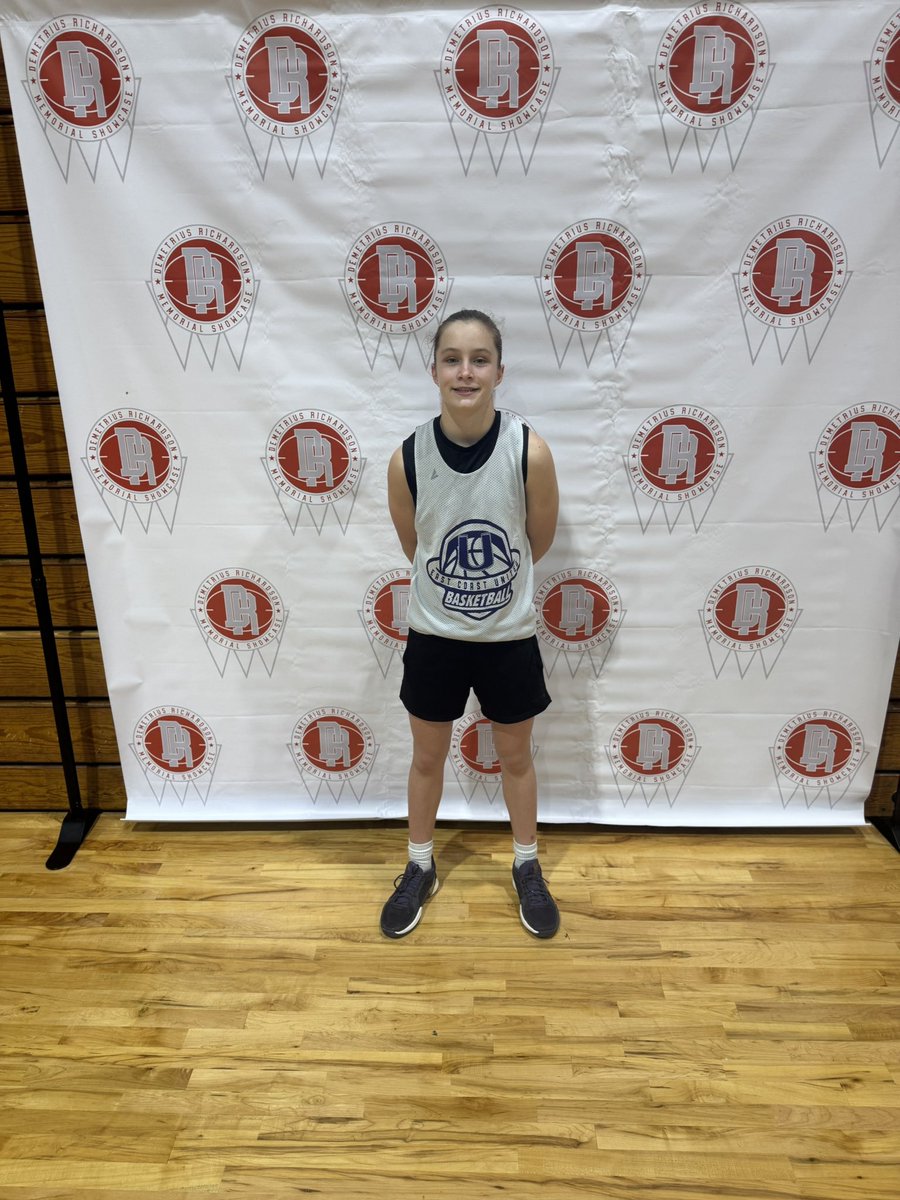 Our first game 3point contest winner Ryan Radocaj 
<a href="/ECunitedbball/">eastcoastunited</a> @EJMurray8 <a href="/PrepGirlsHoops/">Prep Girls Hoops 🏀</a>