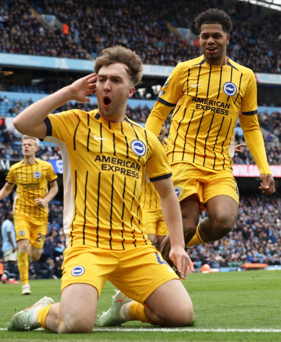 Jack celebrating on his knees in front of the away end. Get in there!