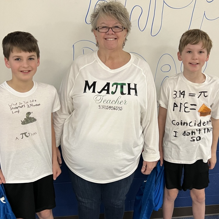 MrScott_Minerva's tweet photo. 🎉🥧 Mrs. Warner and the Malvern Middle School Math Students celebrated Pi Day with engaging learning and fun! From exciting activities to hands-on math challenges, these students showed their love for numbers in the best way possible. Go Hornets! 🏆📏 #MalvernPride #PiDay https://t.co/9PPIMHCvee