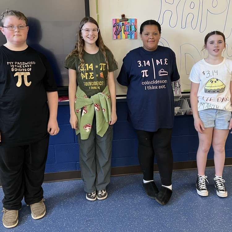 MrScott_Minerva's tweet photo. 🎉🥧 Mrs. Warner and the Malvern Middle School Math Students celebrated Pi Day with engaging learning and fun! From exciting activities to hands-on math challenges, these students showed their love for numbers in the best way possible. Go Hornets! 🏆📏 #MalvernPride #PiDay https://t.co/9PPIMHCvee