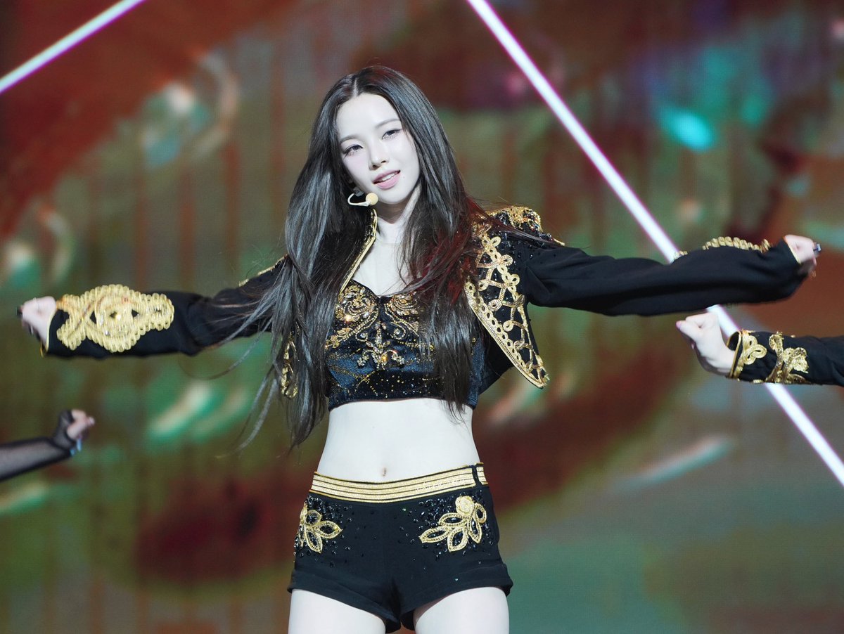 Whiterice94's tweet photo. 20250315 encore day1
#Karina #카리나 #aespa #에스파 https://t.co/u37v8o0umB