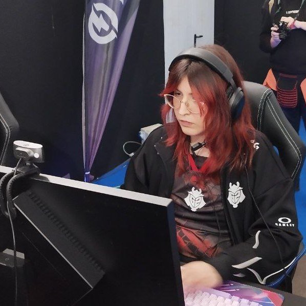 SomosLaTormenta's tweet photo. ¡Comienza la Gran Final de #Extregames!
Tenemos un partidazo por delante:
⚡️@G2League Hel vs @ValorityES (BO3)
¿Qué equipo se llevará la corona en @exg_extregames?
🎙️@ZurbexESP y @Abratsuki
📺https://t.co/OYQ4LgVQ3c https://t.co/IX6SYPIDYl