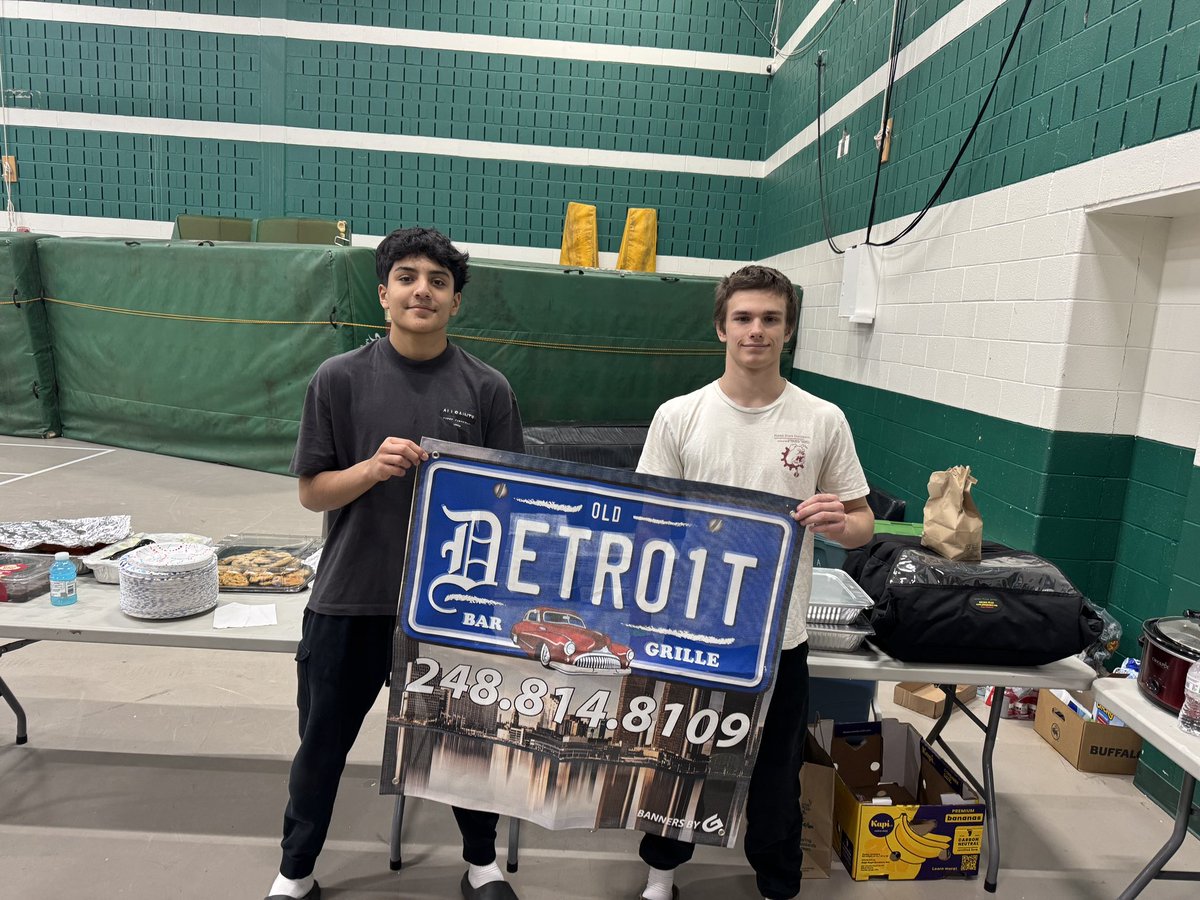 LOwrestle's tweet photo. A huge thank you to Old Detroit Bar &amp; Grille for their generous donations all season long to our hospitality room! Your support means so much to our wrestling community. 💚 

If you’re looking for a great place to eat, be sure to check them out and show some love! 🍔 https://t.co/5ztaq65AEa
