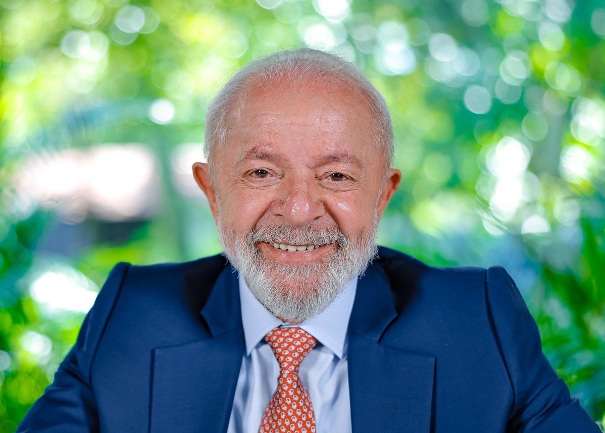 PrimeiroFront's tweet photo. 🚨PESQUISA:

Como você avalia o trabalho do senhor Presidente Lula?

😘Excelente
😊Bom
😐Regular
🤢Ruim
🤮Horrível https://t.co/lQYPnaSv64