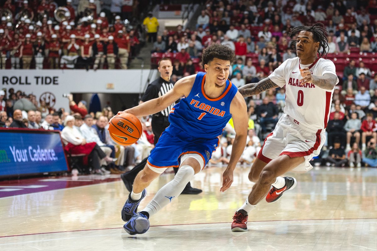 betJACK's tweet image. #5 Alabama vs. #4 Florida 3:30 PM 🔥

Who you got? 👀

#CBB | #SEC | #ChampWeek