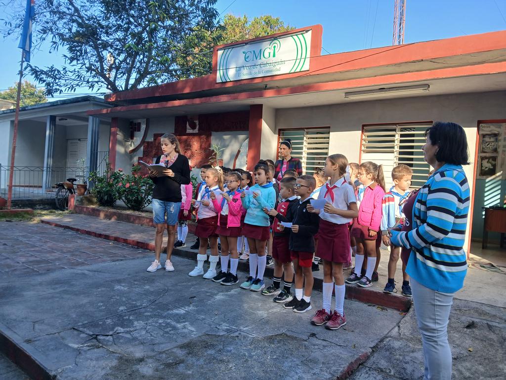 🇨🇺|#Cabaiguán FELICITA a sus periodistas #DePieYCombatiendo #Cabaiguán #SanctiSpíritusEnMarcha <a href="/DiazCanelB/">Miguel Díaz-Canel Bermúdez</a> <a href="/DrRobertoMOjeda/">Dr. Roberto Morales Ojeda</a> <a href="/DeivyPrezMartn1/">Deivy Pérez Martín</a> <a href="/AlexisLorente74/">Alexis Lorente Jiménez</a> <a href="/LaritzaCon11073/">Laritza Concepción</a> <a href="/BeatonNunez/">Alberto Beaton Nuñez</a> <a href="/DarienMart88401/">Darien Martell Cuellar</a> <a href="/CancioYule59529/">Yuleisy Cancio</a> <a href="/MEspirituana/">@MariposaEspirituana</a> <a href="/SanctiSpiritus1/">Gobierno Provincial #SanctiSpíritus</a>