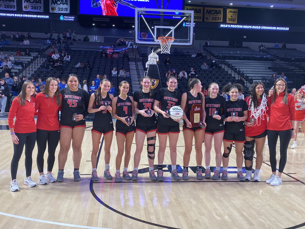 LBHS_AD's tweet image. CONGRATULATIONS TO THE @LBHSGirlsBball 2025 STATE CHAMPIONS @CavFoundation @LBHS_Cavaliers @CoachLB @sarahstrutt2