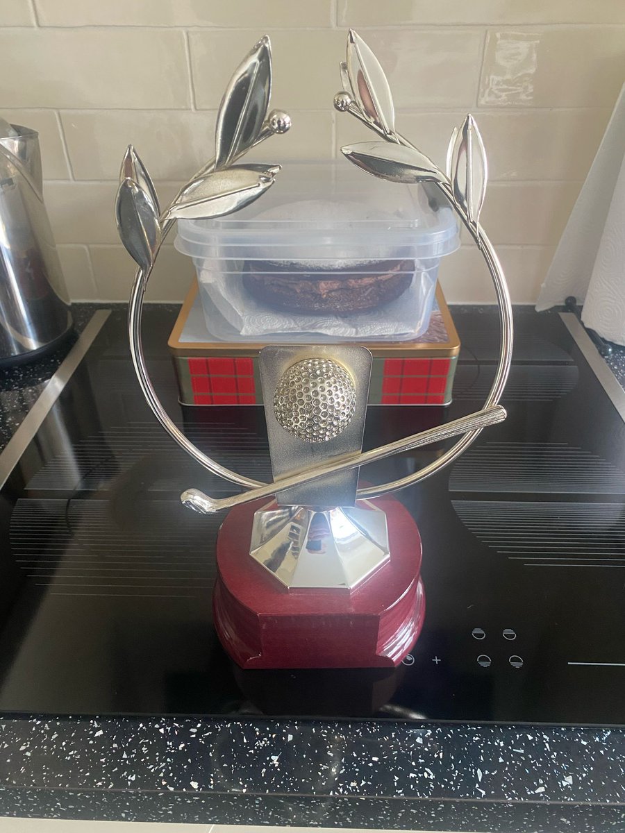 Ended the winter season of golf with a win! Cheeky little trophy win at the end of it and a massive boost in confidence ready for the proper season to kick in! 

Get in there!