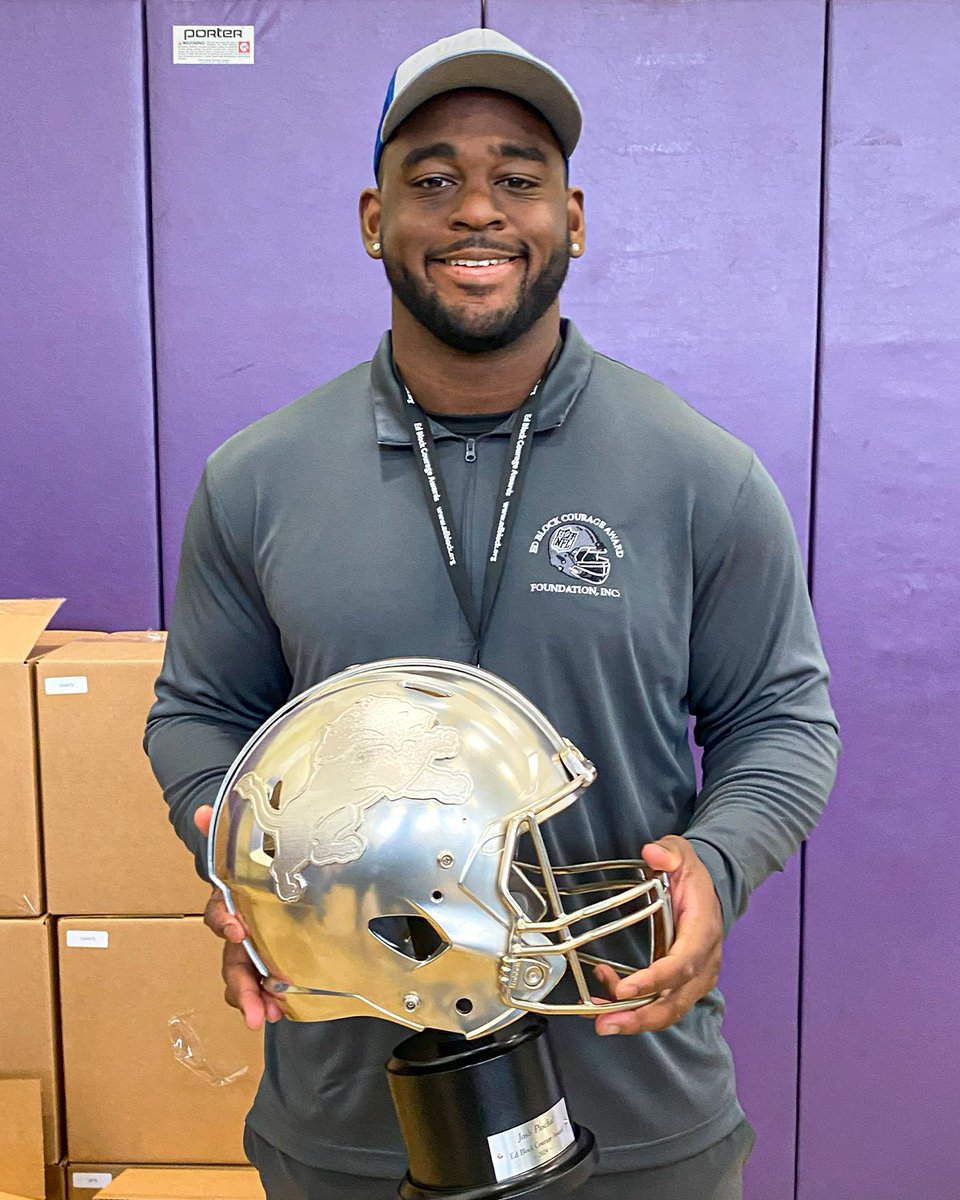 EdBlock's tweet image. 47th Ed Block Courage Awards in the books ✅

Our 2024 Courage Award Recipients look pretty good with their trophies 👀 1/3

#EdBlock #BuildingBlock #NFL #Courage #CourageAward #Ravens #RavensFlock #Falcons #RiseUp #Bears #BearDown #HTownMade #Lions #OnePride