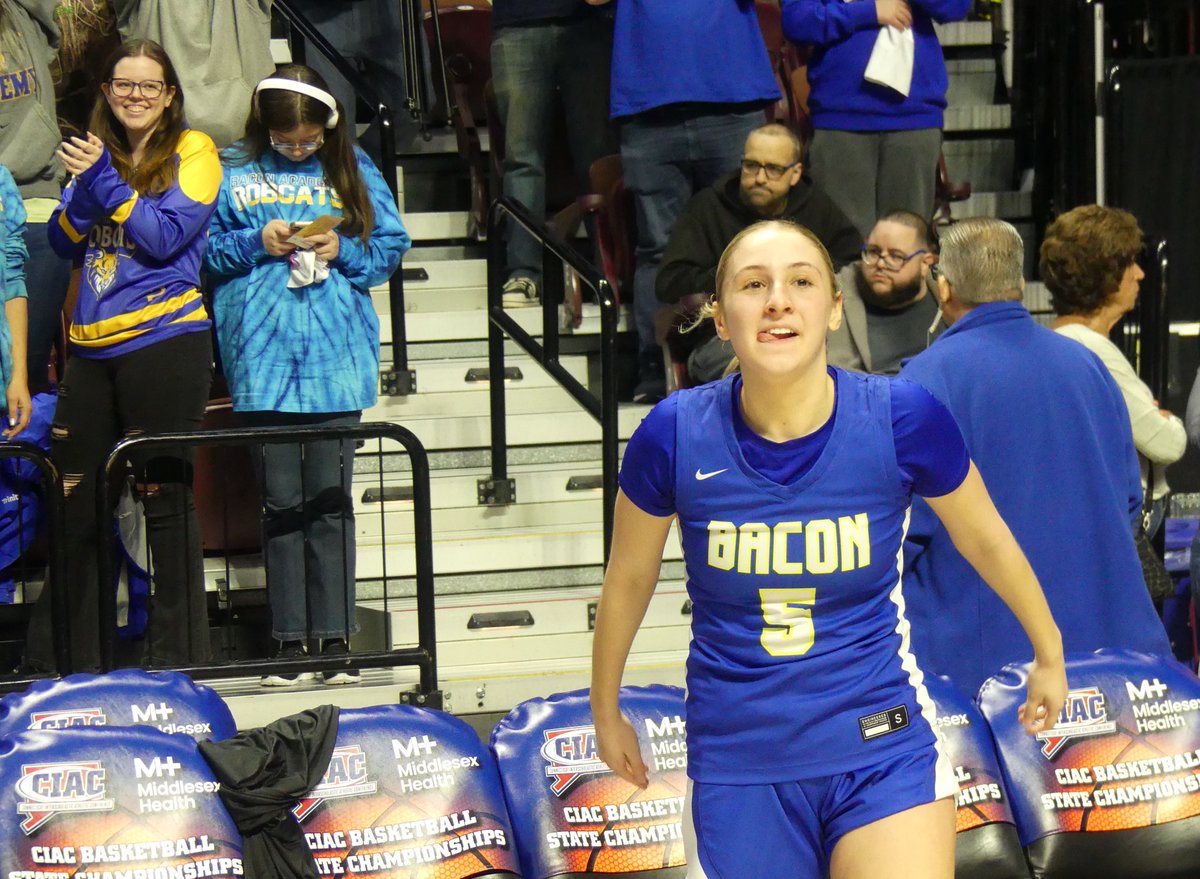 Final: Bacon Academy 39
            Windham 25 #ctgb 

No. 2 Bobcats knock off top-seed Whippets, win Class M championship. Bacon’s first state title since 2012.

Skyelyn Schoen-Rene game-high 21

Bobcats finished season 25-2 overall, avenge both reg. season losses in postseason