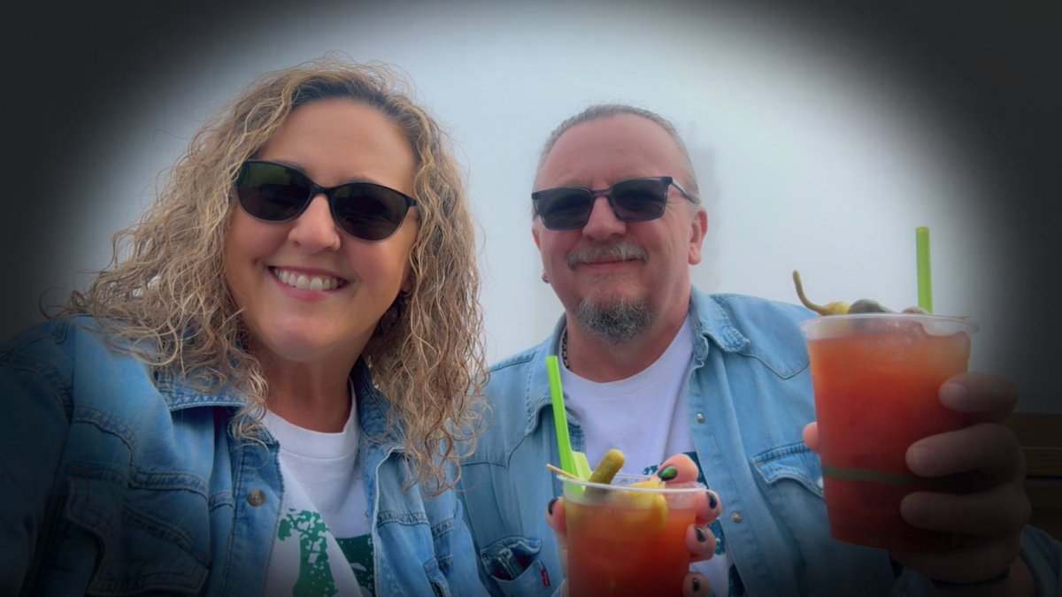 wsanders87's tweet photo. Happy St. Patrick’s Day from the beach! https://t.co/B0RwwKBBGV