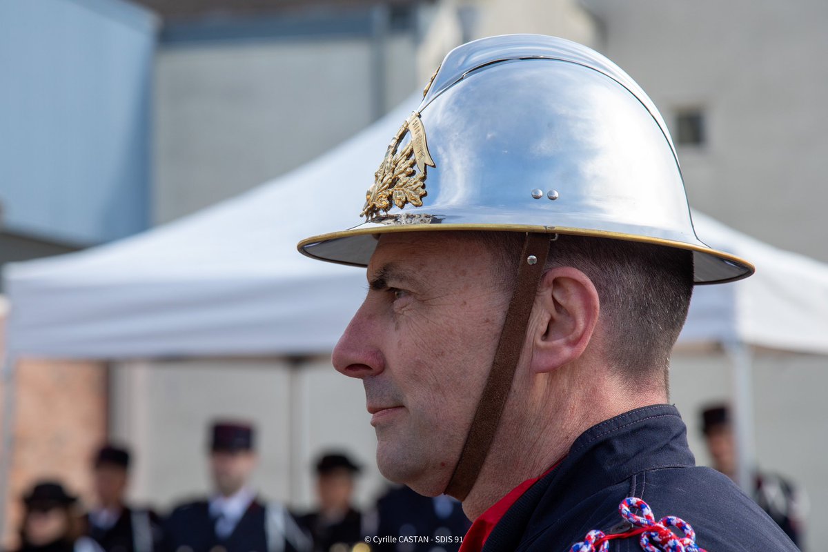 sdis91's tweet photo. #Cérémonie | Aujourd’hui le centre d'incendie et de secours de Draveil/Vigneux a changé de chef ! 🫡
Le Lieutenant Jérôme Cailleau en est officiellement devenu le chef. Il succède au Capitaine Laurent Brunot, désormais au groupement Formation.
Félicitations ! 👏 https://t.co/OTo7HzfIjz