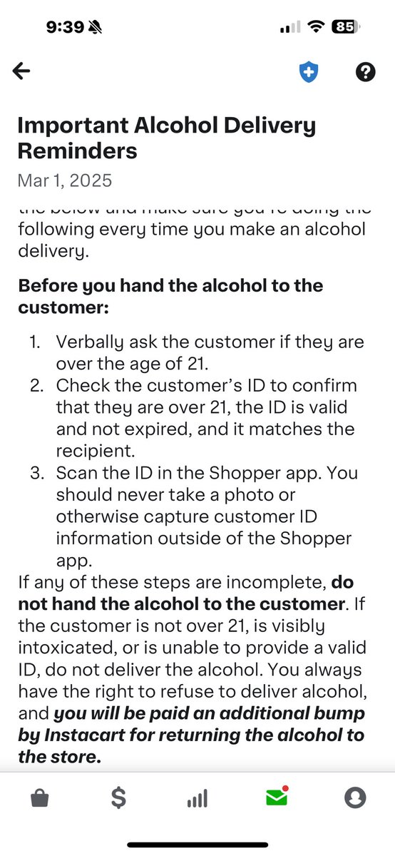 jaylin_trotter's tweet photo. @MegaMikey81 @crazyclips_ It is a policy that if they look intoxicated then you have the rights to not deliver the alcohol… but shii the customers be paying my phone bill so I still give it to them 😂 https://t.co/yIlNsDowy3