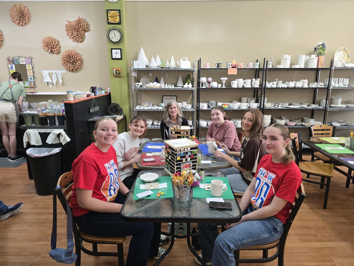 tlgill8's tweet image. In between morning completion and afternoon events, we decided Made In Muncie looked like fun... and it was! #wdpride #INFBLA