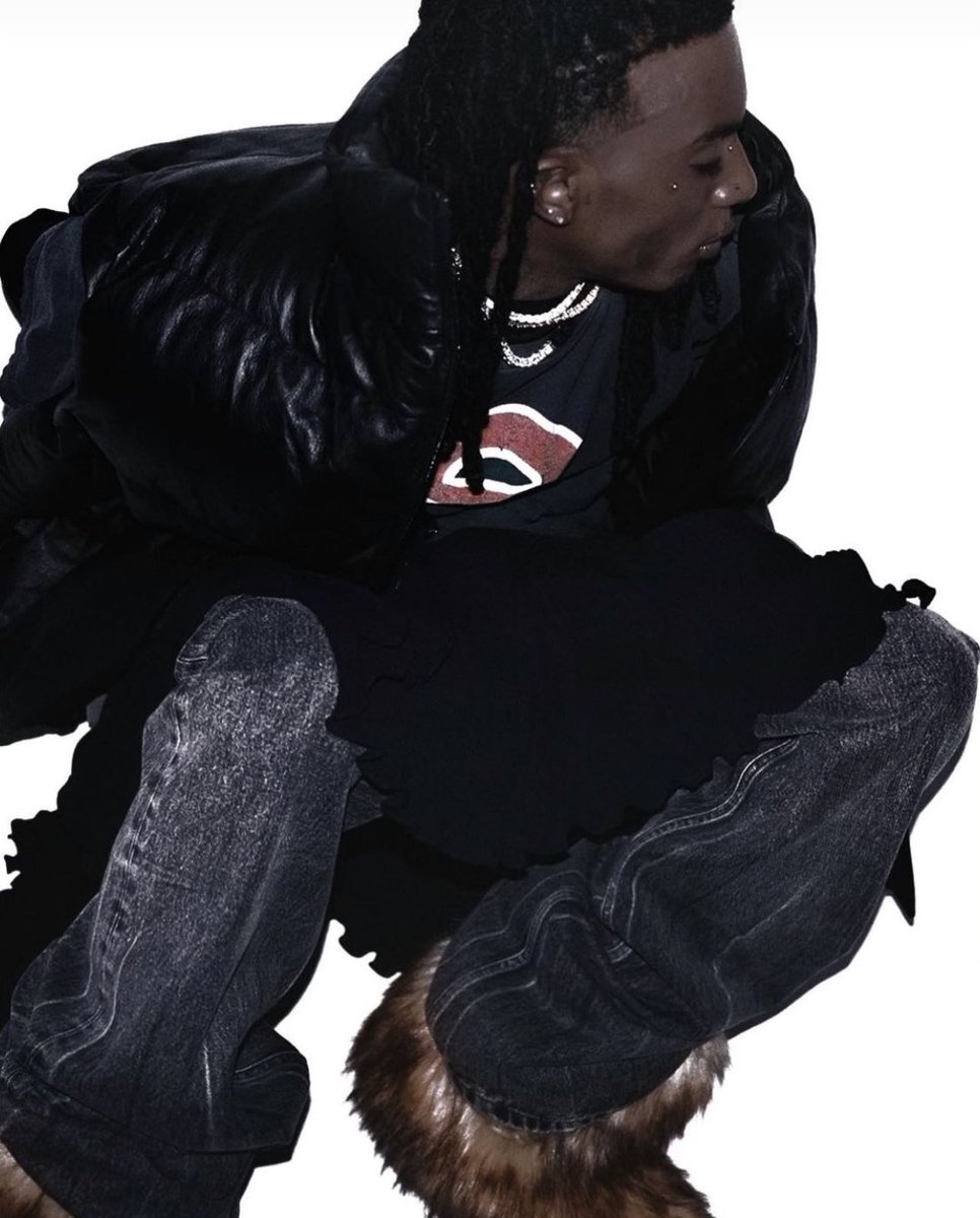 OnThinlce's tweet photo. Playboi Carti’s ‘MUSIC’ earned 139M first day
 streams on global Spotify, the biggest of 2025 and the 7th most all-time 🤯

This is despite it lacking a full day of tracking https://t.co/0aOXiIb9Da