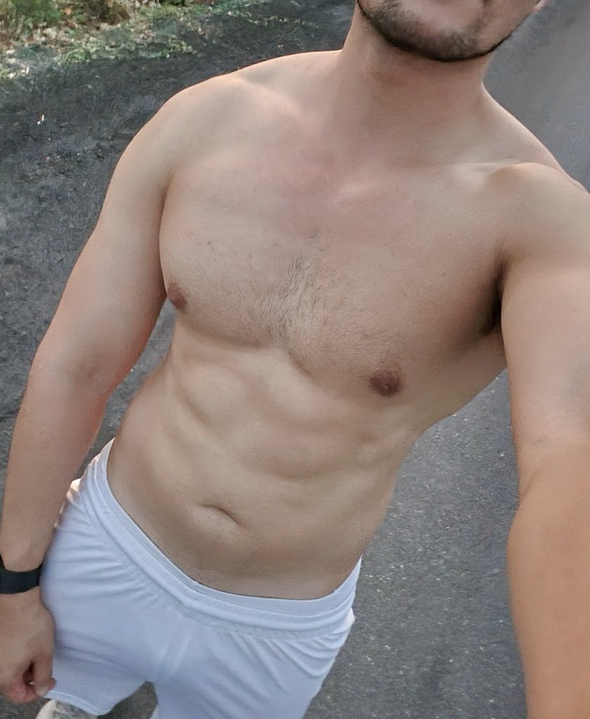 สีขาวบางๆ ชอบๆม่ะ