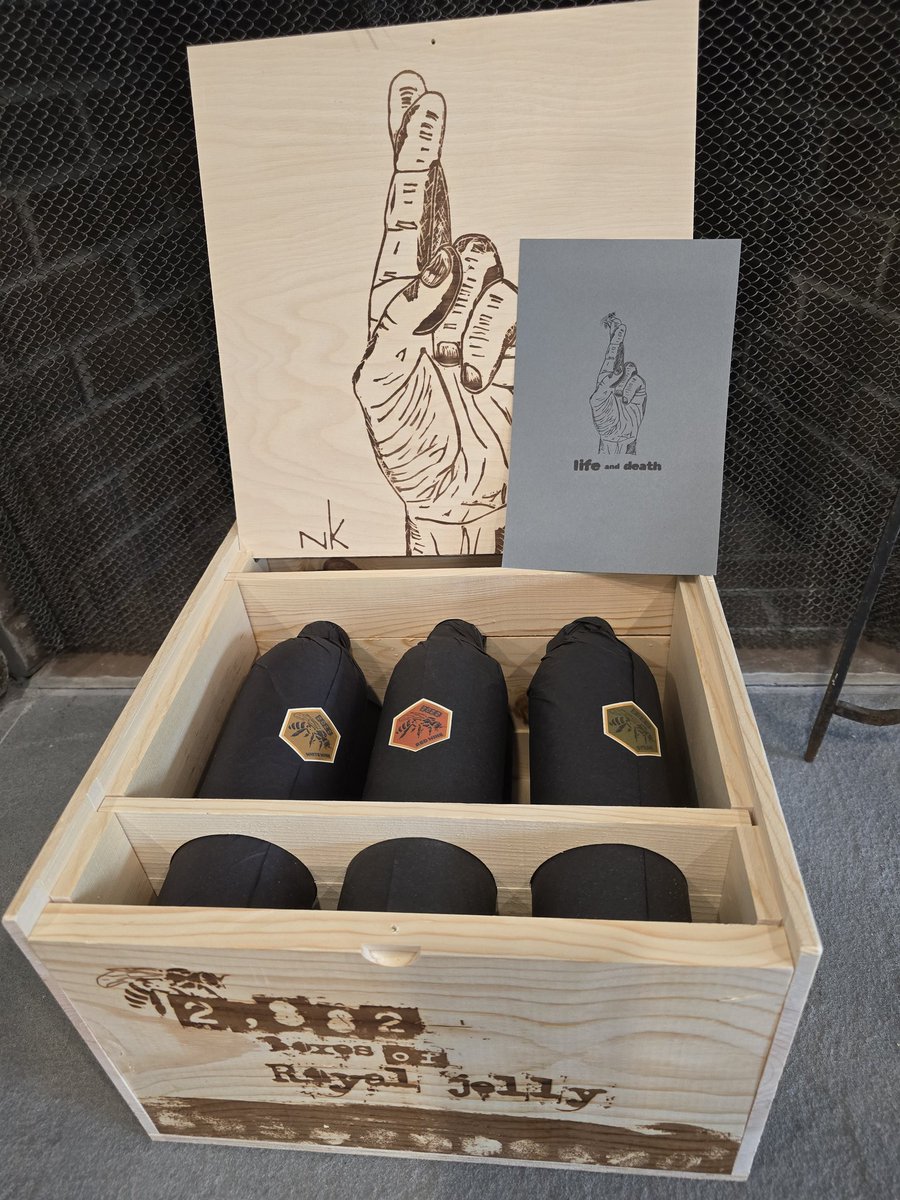 Noles31BB's tweet photo. First #winedelivery of '25(a lot more to come) Soooo cool, thx @NikolasKrankl https://t.co/9KWN8qiOpS