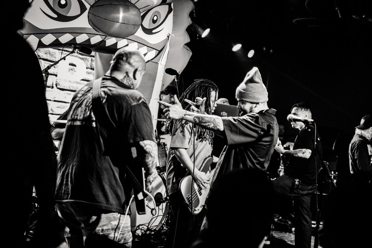 S H U T T E R H A P P Y J O S E tweet media