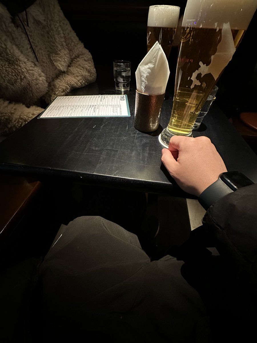 GGGTR73623429's tweet photo. 现在推特上的人就没个靠谱的吗？一顿私聊我说的可像回事了！聊了两天不是不回信就是消失，你们要是不想找就别发私信也别看我评论。大家都有需要忙的事情，这么耽误别人的时间和精力，你是想让我清明节给我爷奶上坟的时候再给你上两柱香吗？ https://t.co/v86P0npzdL